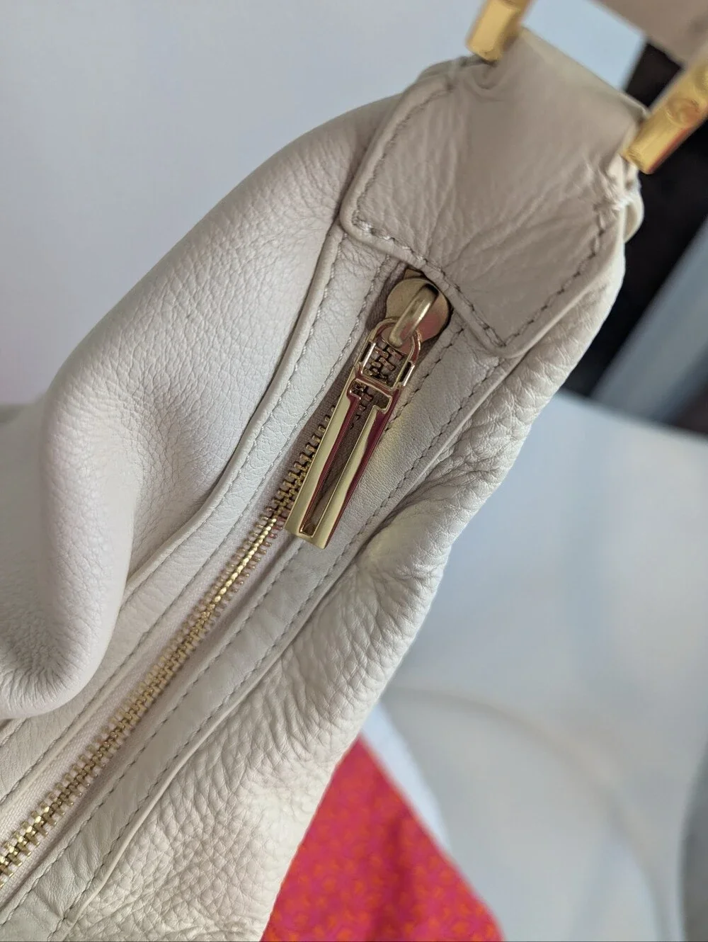 Tory Burch Kipp Hobo Bag Ivory Dust Pebbled Leather Gold Hardware